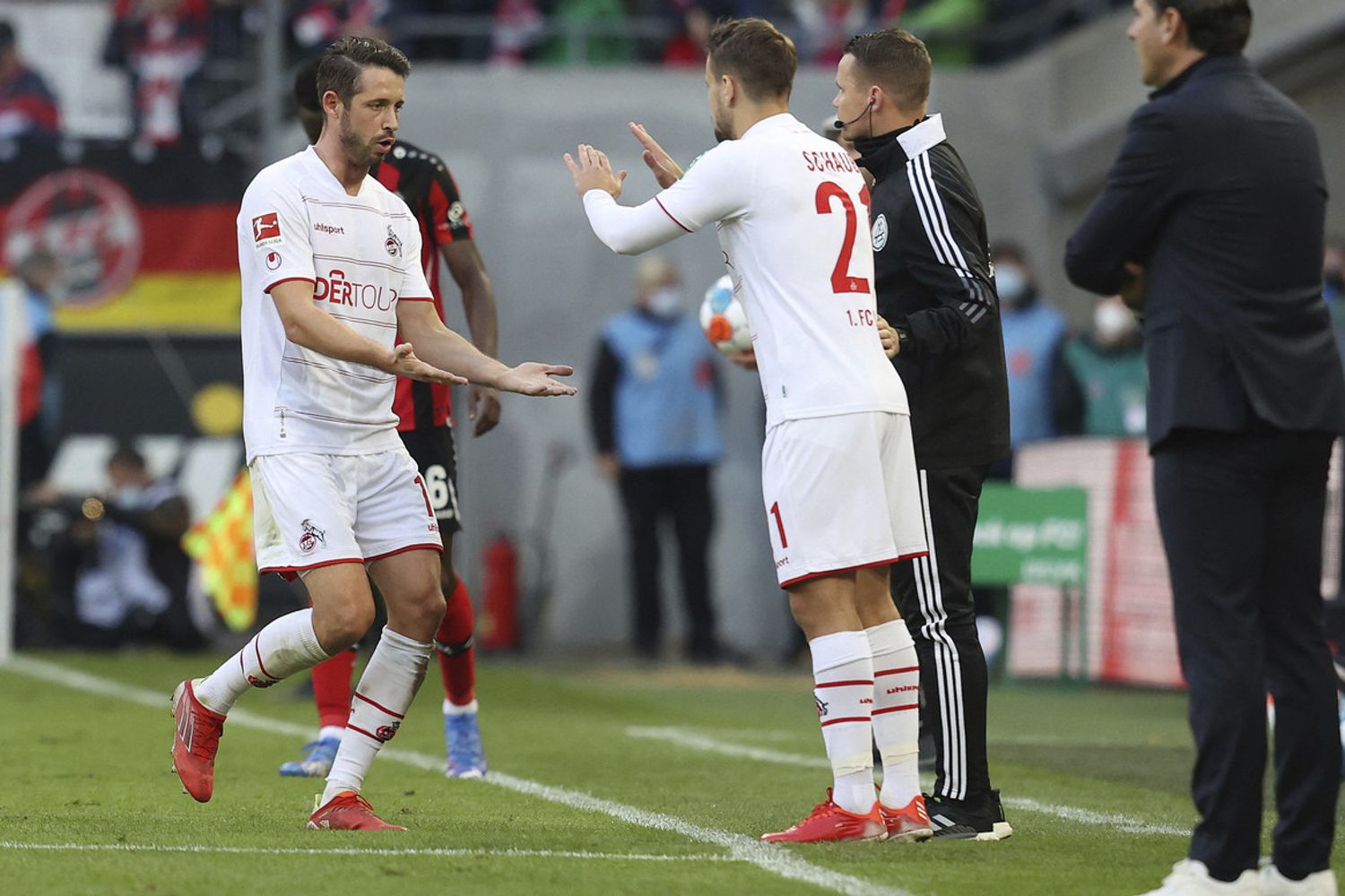 Una sostituzione durante una partita di calcio