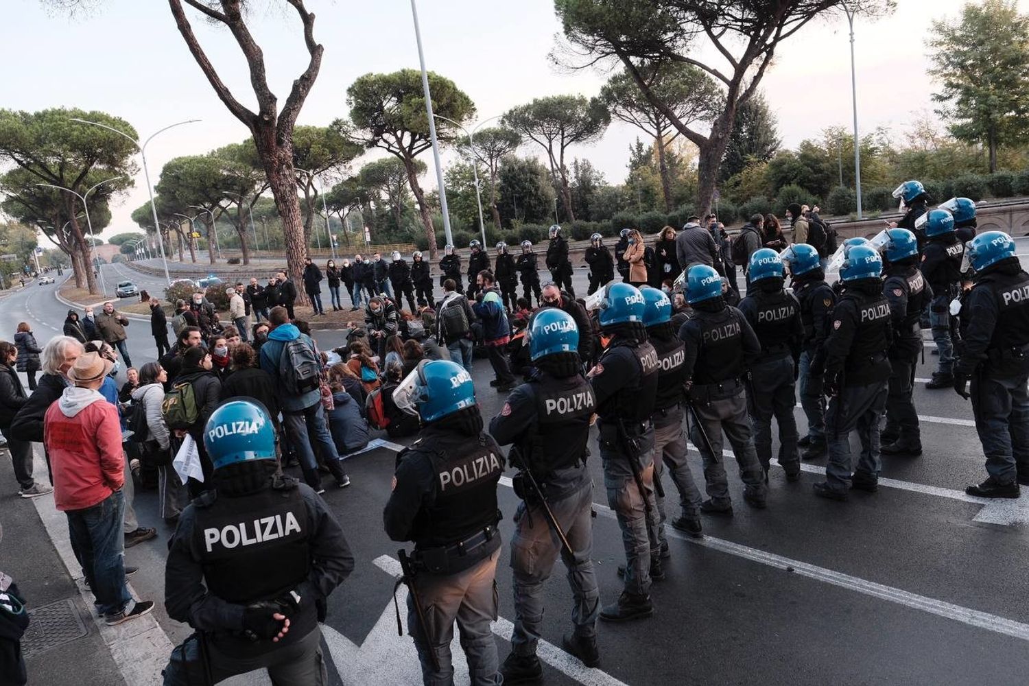 La protesta sulla via Cristoforo Colombo a Roma&nbsp;