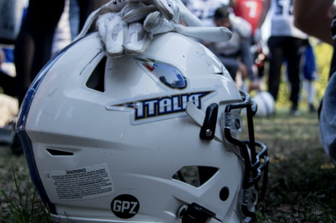 Un casco della nazionale italiana di Football americano