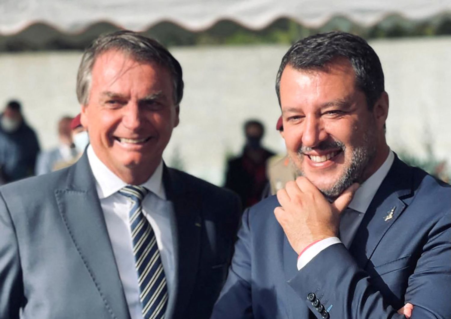 Bolsonaro con Salvini, proteste e polemiche