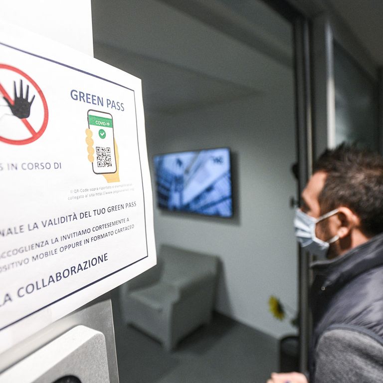 Controllo del green pass in un ufficio&nbsp;