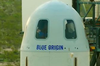La capsula spaziale di Blue Origin, azienda astronautica di Jeff Bezos