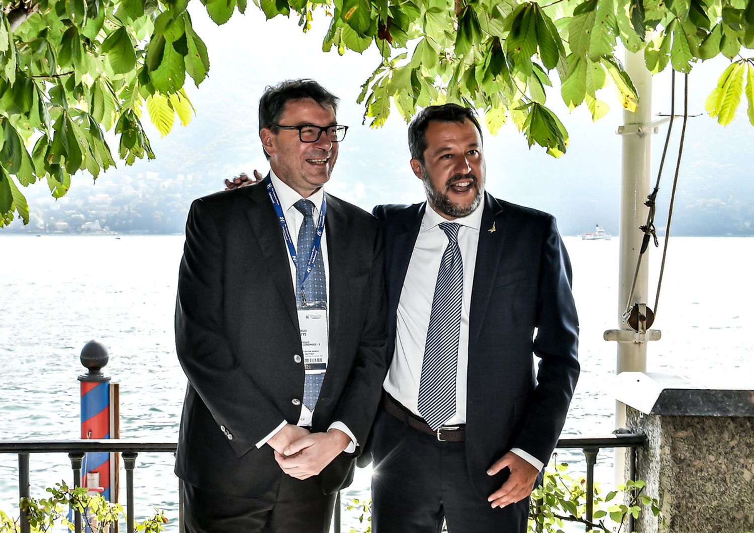 Giancarlo Giorgetti, a sinistra nella foto, e Matteo Salvini