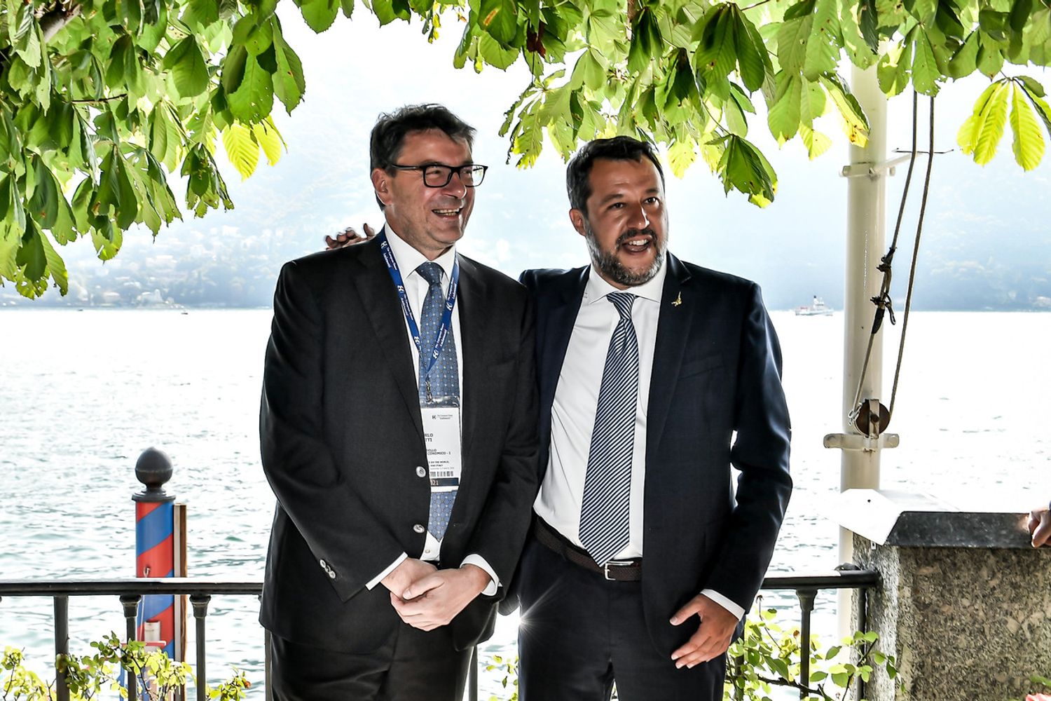 Giancarlo Giorgetti, a sinistra nella foto, e Matteo Salvini