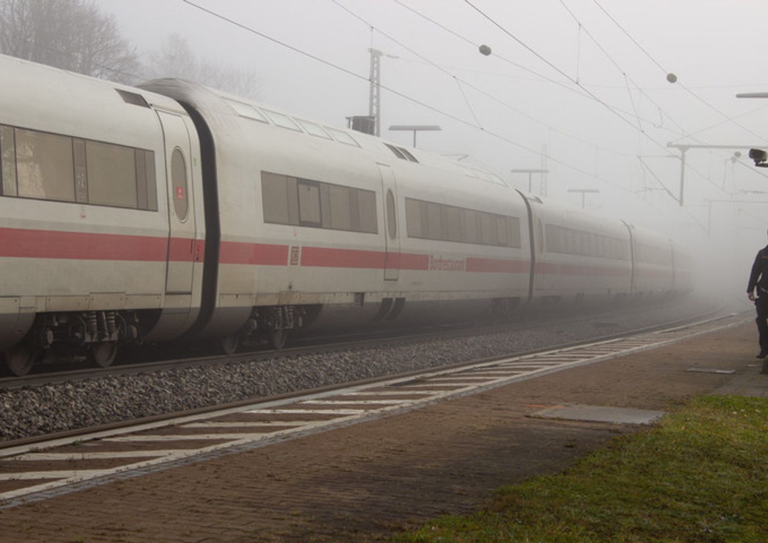 Diversi feriti attacco con coltello un treno Germania