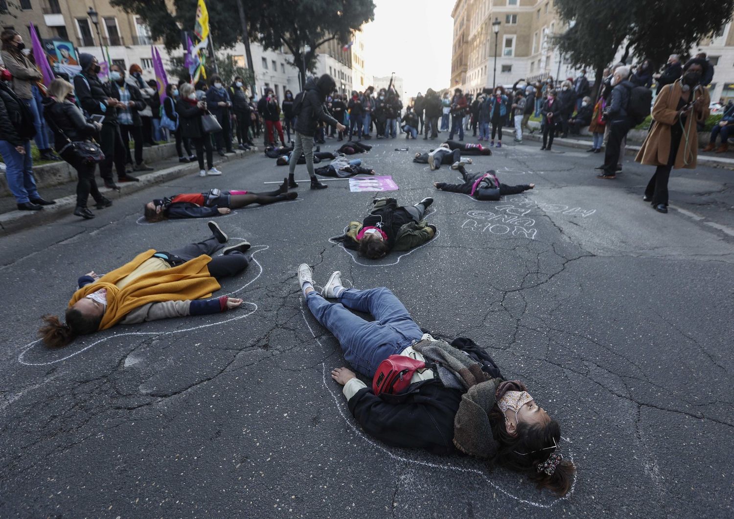 Una manifestazione contro i femminicidi