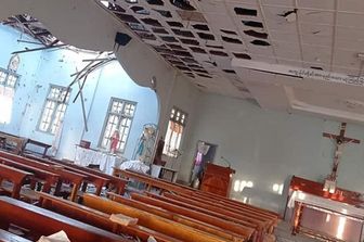 Myanmar, chiesa colpita da un razzo