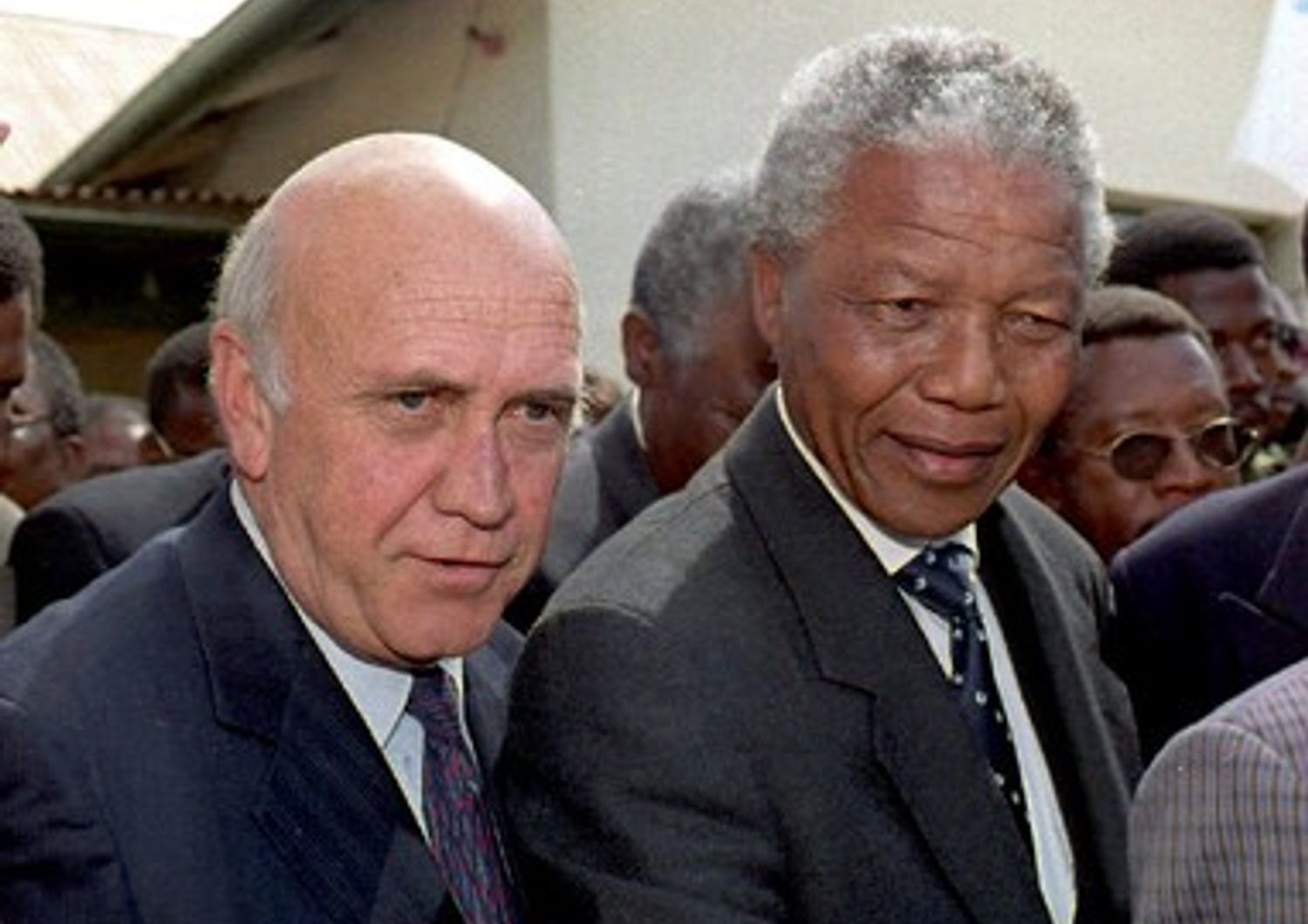 L'ex presidente sudafricano Frederick de Klerk e Nelson Mandela