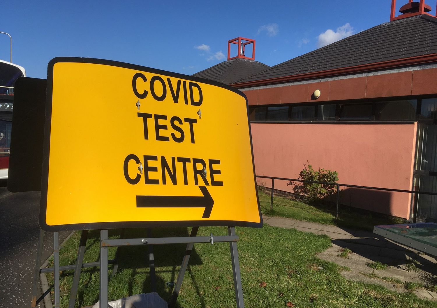 Un centro per i test covid in Gran Bretagna