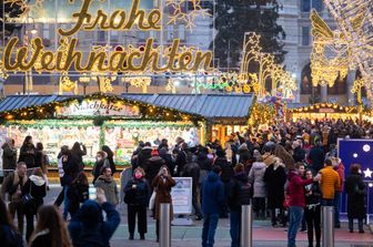 Il mercatino di Natale di Vienna &egrave; gi&agrave; allestito