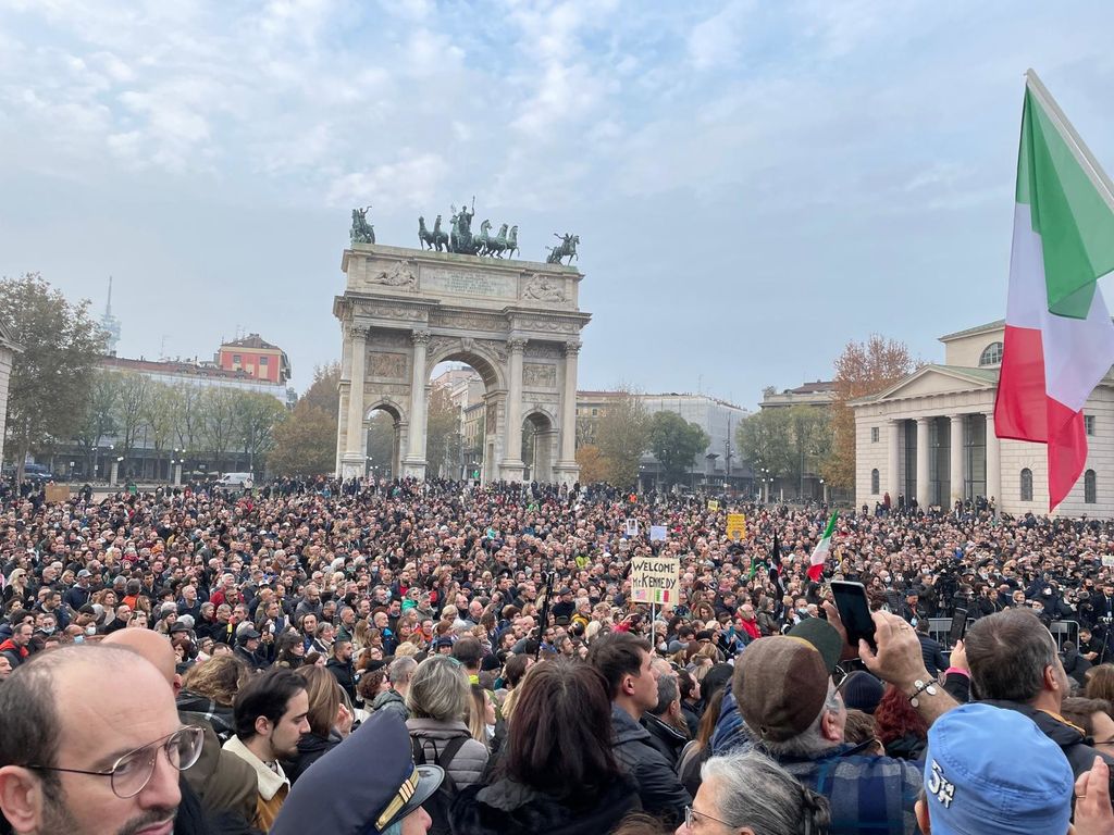 Manifestazione no green pass a Milano, 13 novembre 2021