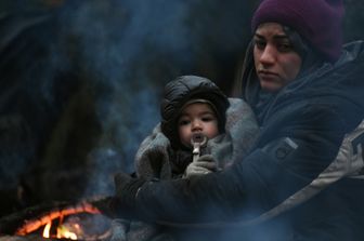 Migranti al confine con la Bielorussia