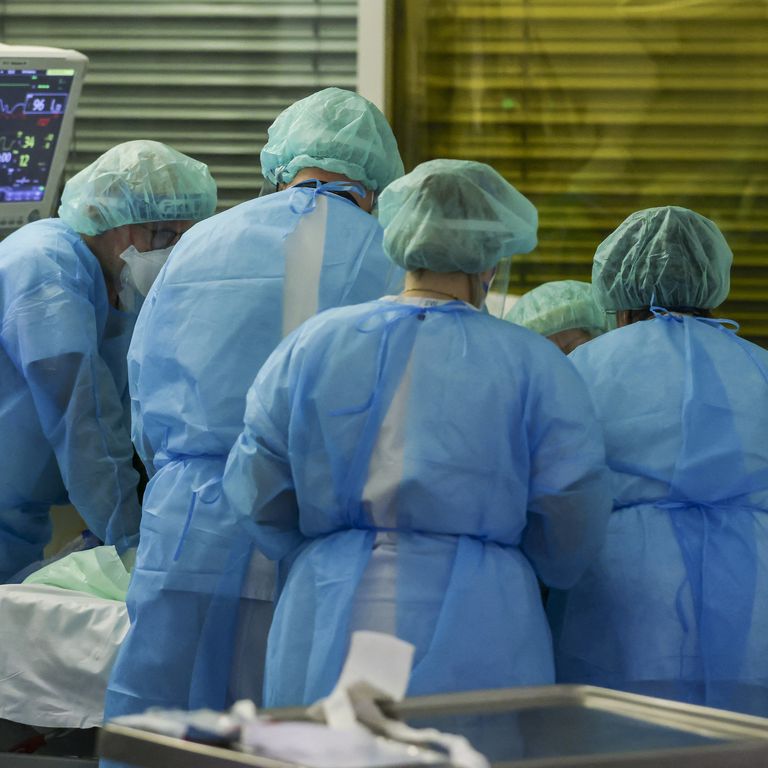 Infermieri impegnati nella lotta contro il Covid