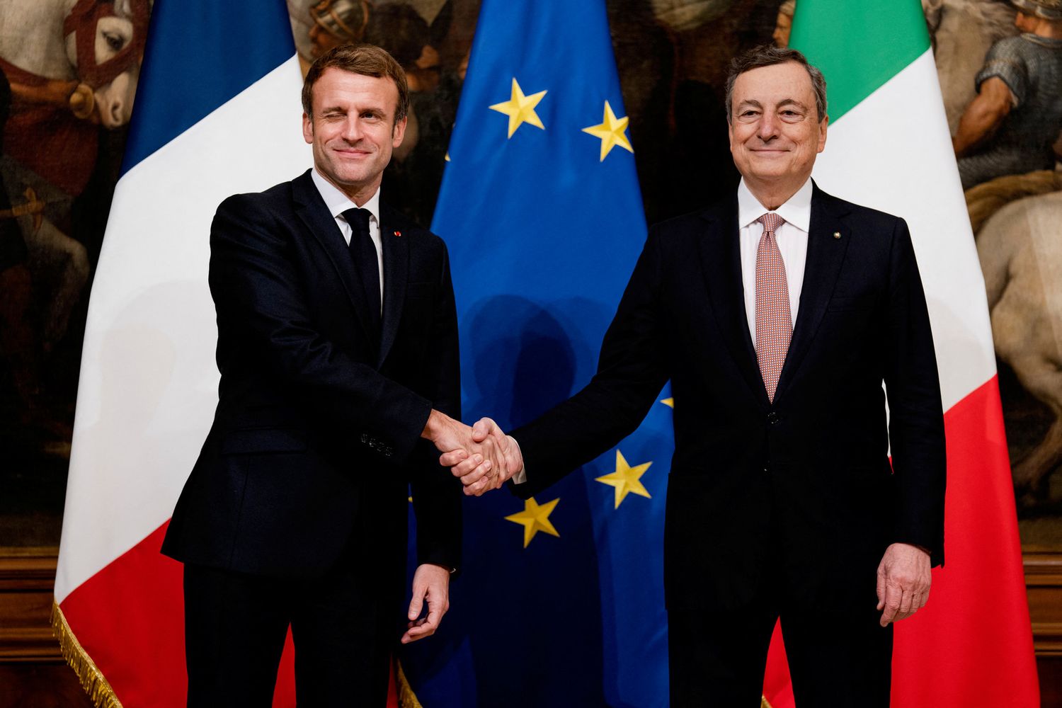 Emmanuel Macron e Mario Draghi