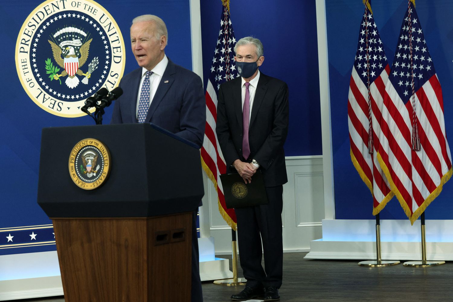 Il presidente Usa Joe Biden e il presidente della Fed Jerome Powell&nbsp;