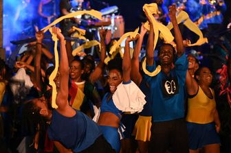 I festeggiamenti a Barbados dopo la proclamazione della repubblica