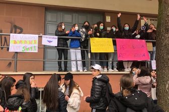 I liceali dell'istituto 'Satta' in sciopero a Nuoro