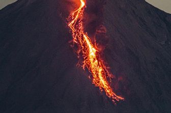 Eruzione del vulcano Semeru