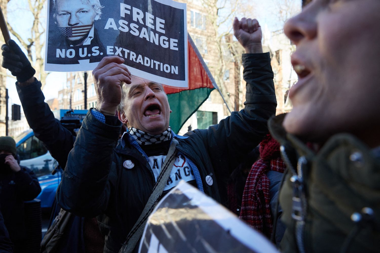 Una manifestazione a Londra contro l'estradizione di Julian Assange negli Usa&nbsp;