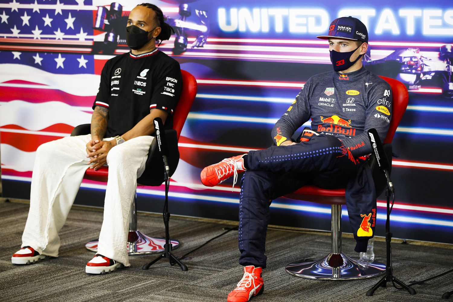 Lewis Hamilton e Max Verstappen