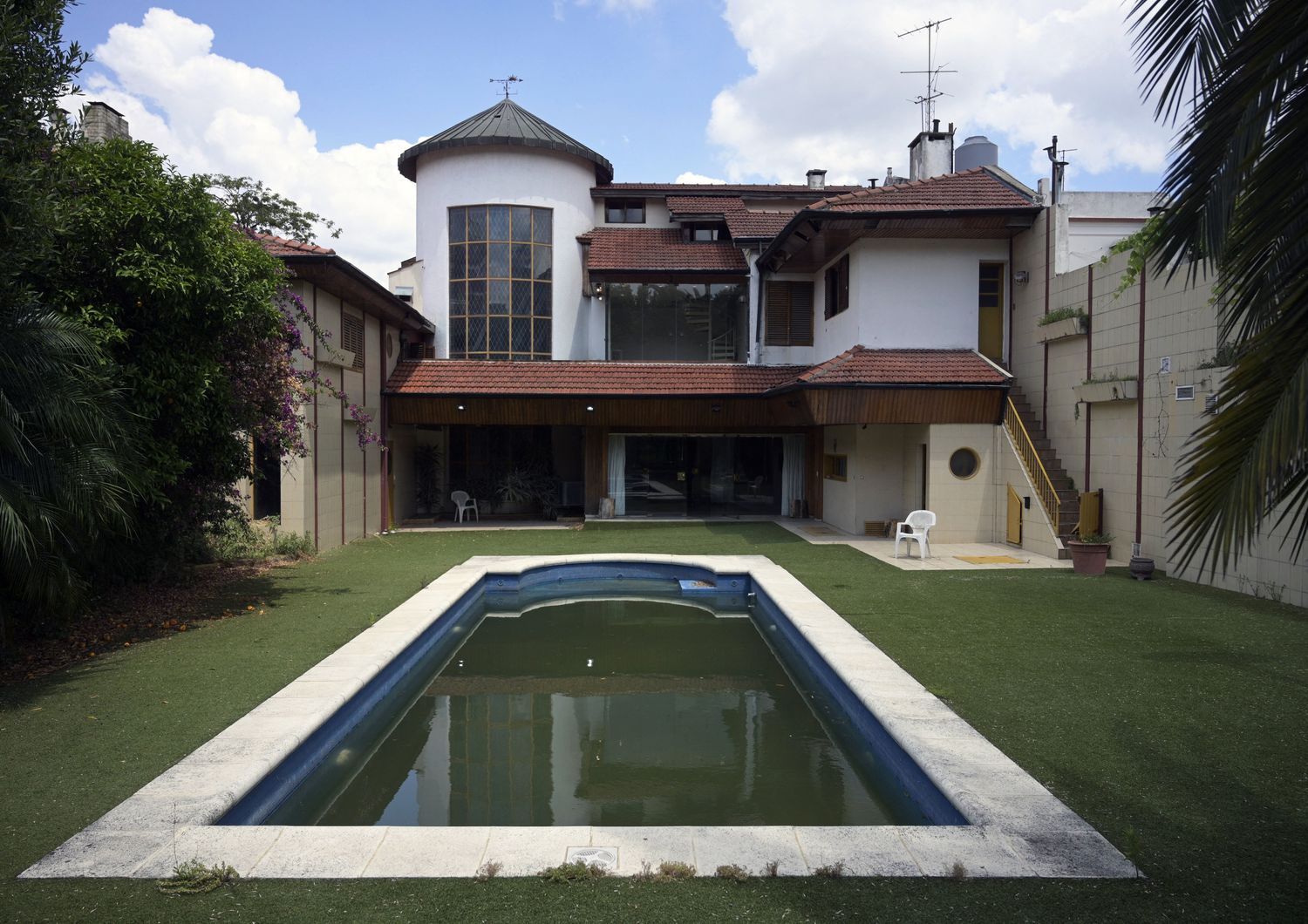 La casa di Maradona che sar&agrave; venduta all'asta tra gli altri beni a Buenos Aires&nbsp;