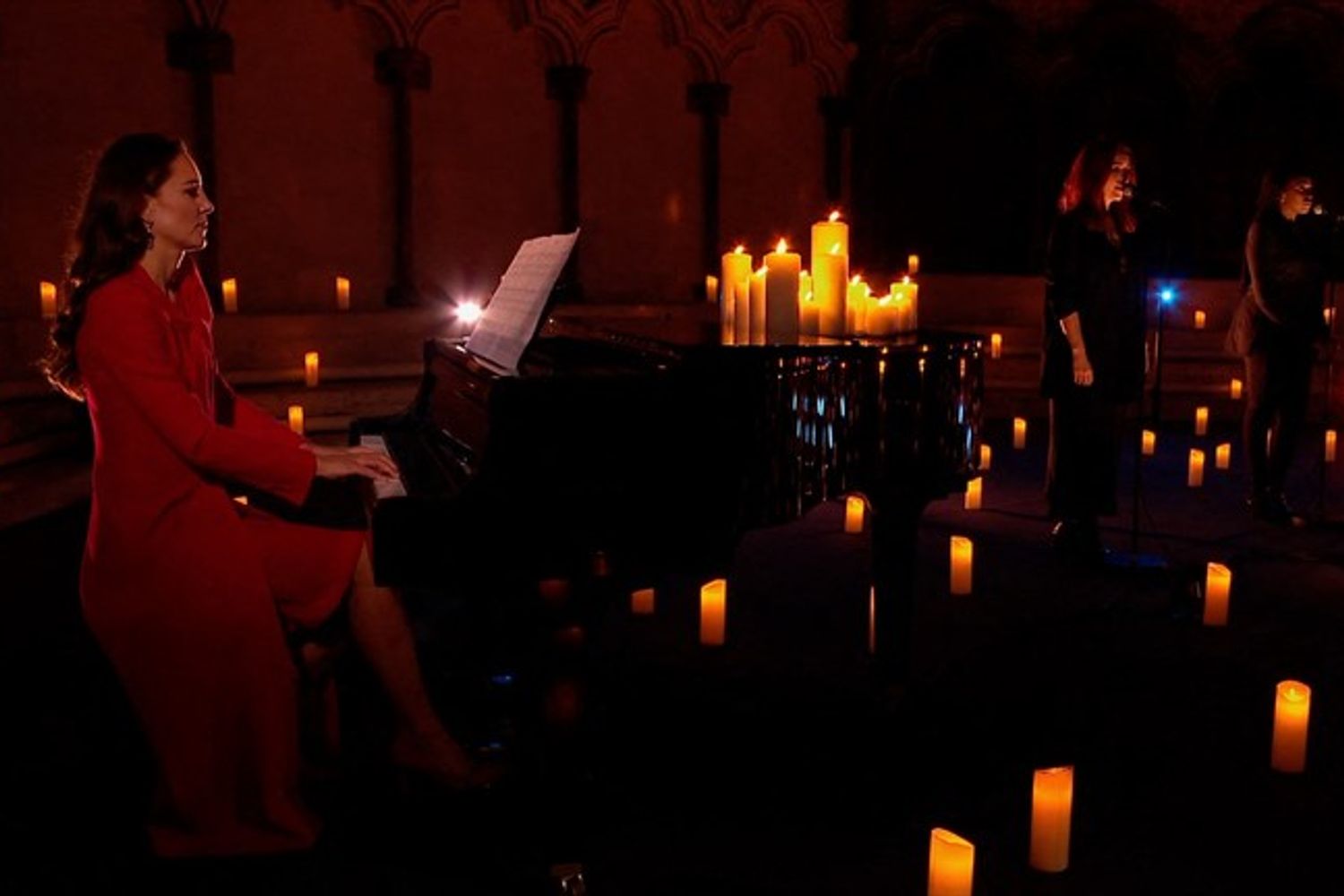 Kate Middleton al piano per il concerto per le vittime del Covid