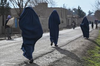 Donne con il burqa in Afghanistan