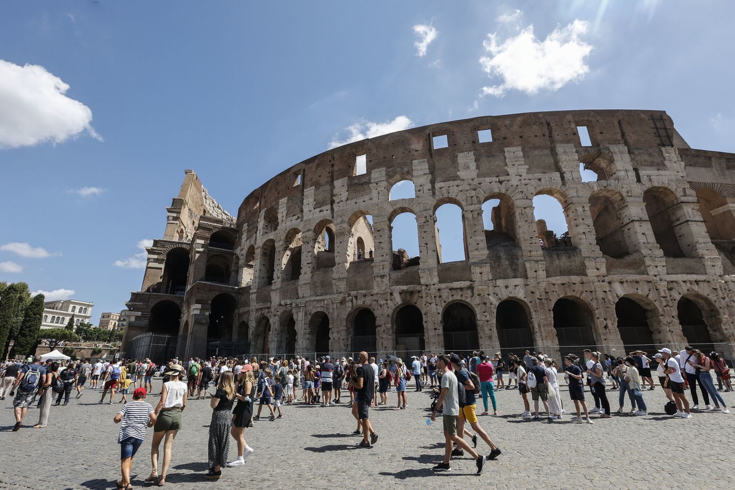 Turisti al Colosseo &nbsp;