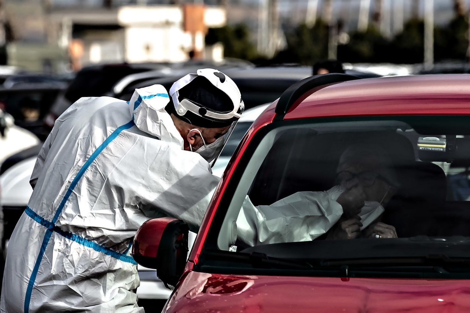 Tampone in un drive-in di Roma