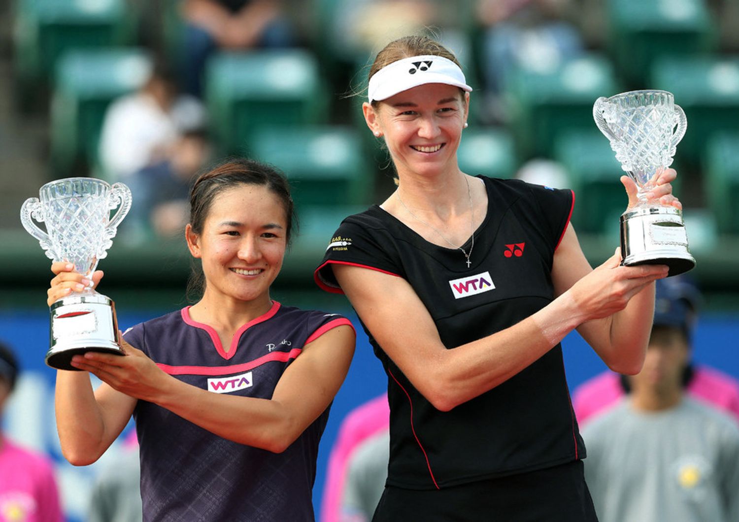 Renata Voracova, a destra nella foto, con la sua compagna di doppio,&nbsp;Shuko Aoyama