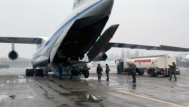 I militari russi giunti all'aeroporto di Almaty&nbsp;