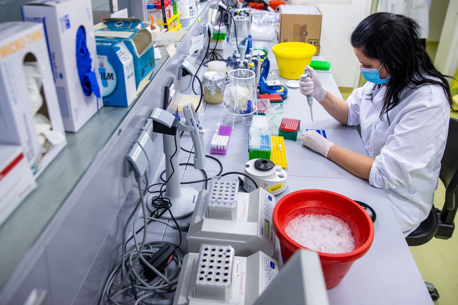 Laboratorio di ricerca sul Covid 19