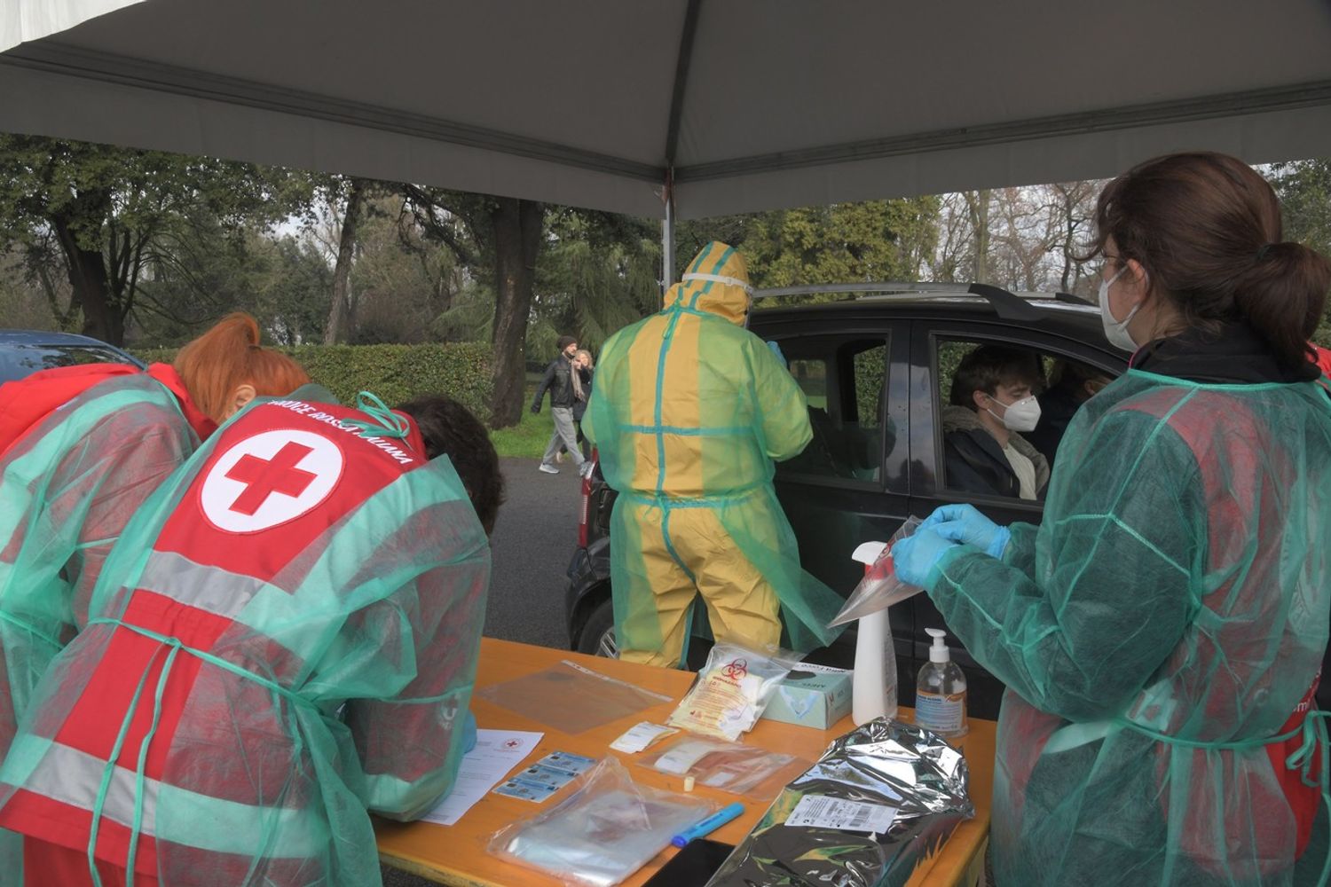 Tamponi molecolari per il Covid a Firenze&nbsp;