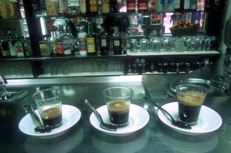 Caff&egrave; in un bar&nbsp;