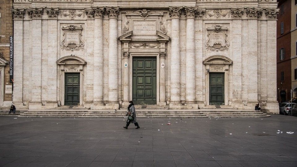 Roma svuotata dal dilagare della variante Omicron