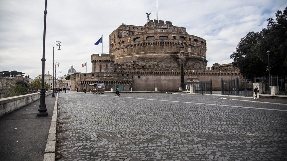 Roma svuotata dal dilagare della variante Omicron - Castel Sant'Angelo