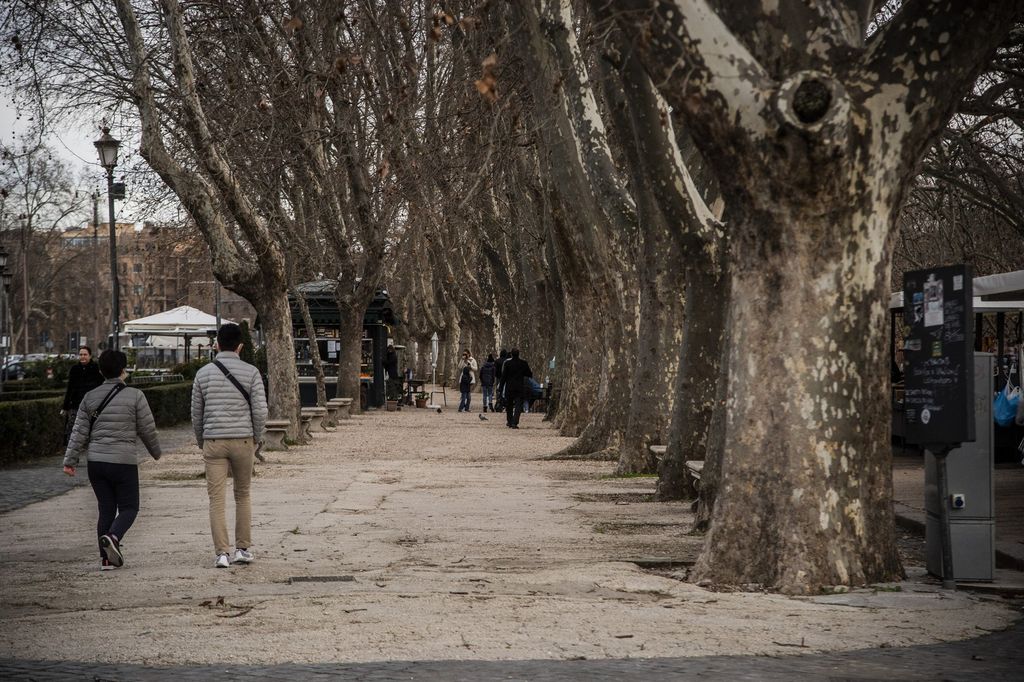 Roma svuotata dal dilagare della variante Omicron - Il Lungotevere