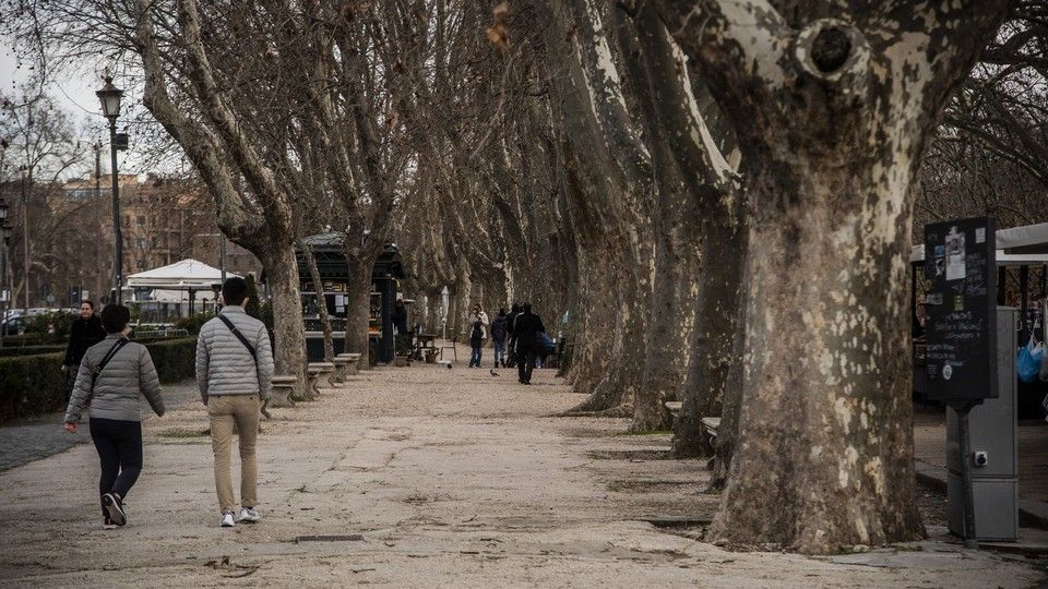 Roma svuotata dal dilagare della variante Omicron - Il Lungotevere