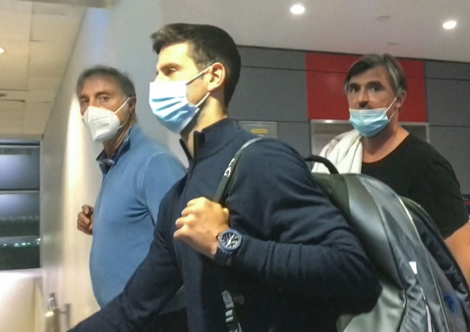 Novak Djokovic all'aeroporto di Dubai&nbsp;