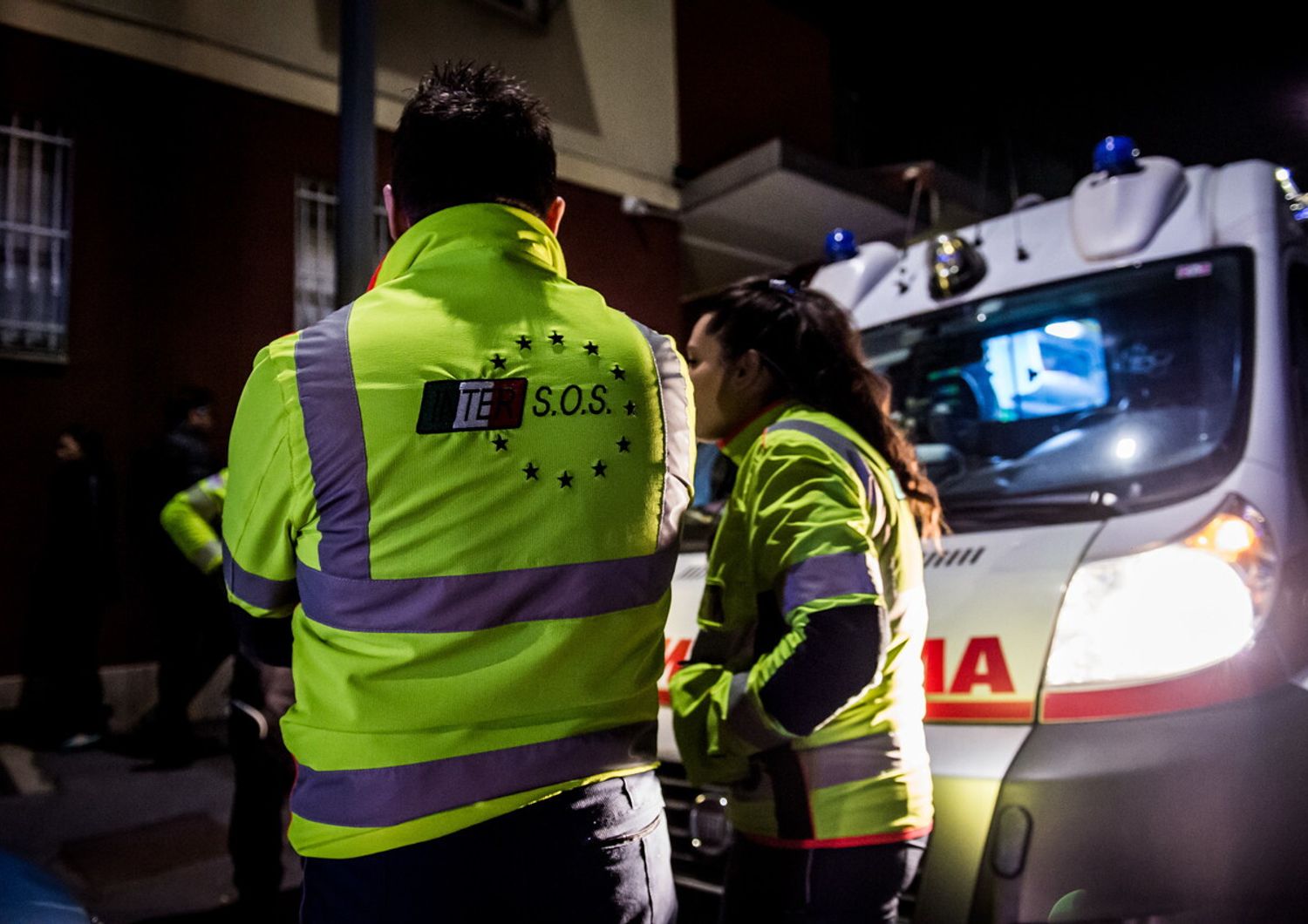 Un'ambulanza intervenuta sul luogo di un incidente sul lavoro