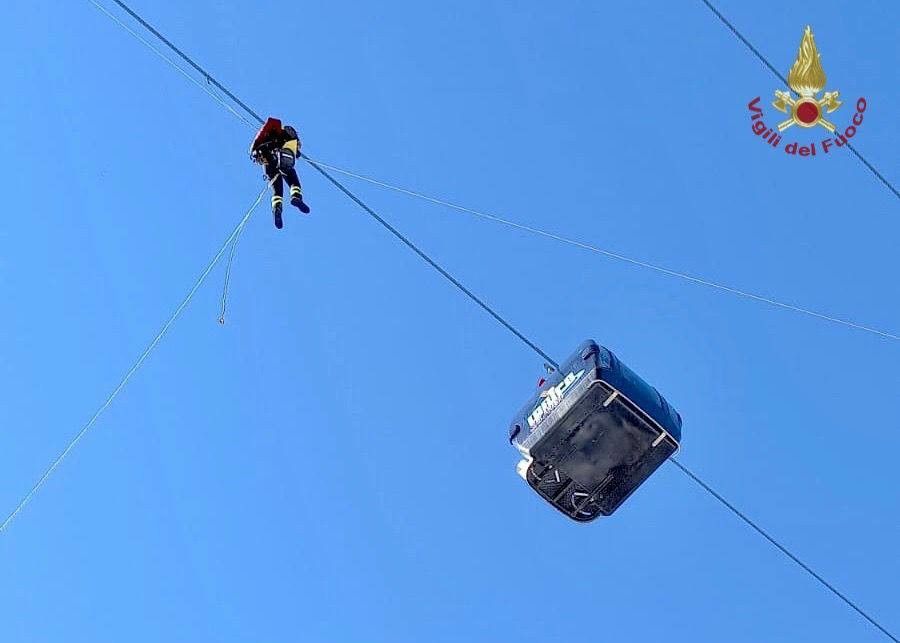 Lorica, operazioni di soccorso&nbsp;