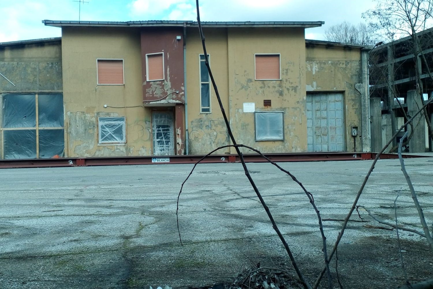 &nbsp;L'ingresso dell'ex Isochimica ad Avellino