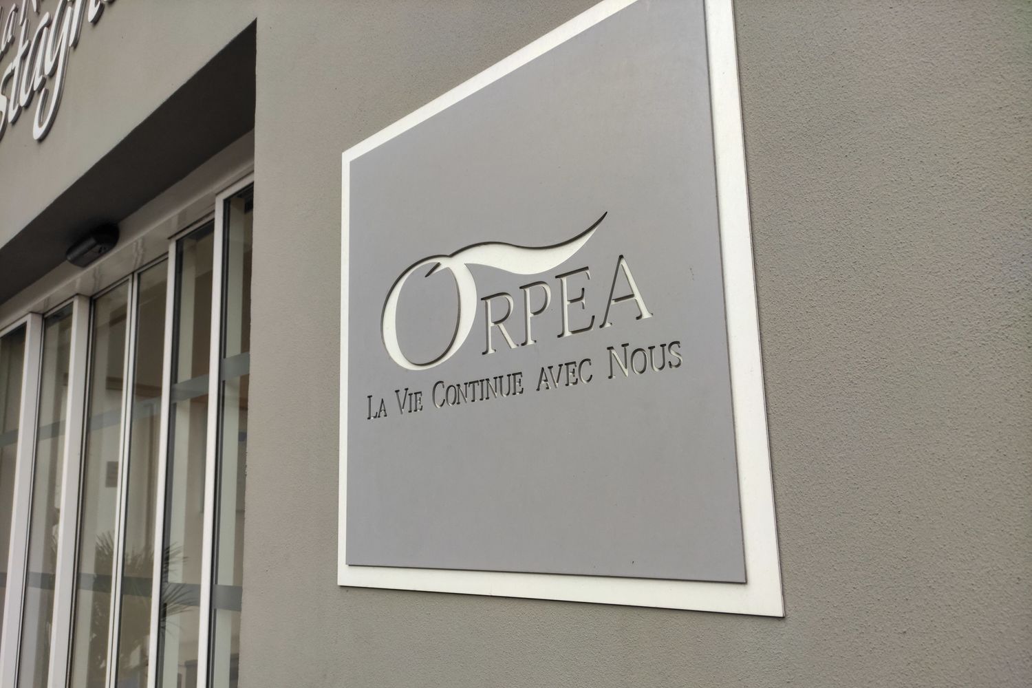 La societ&agrave; Orpea al centro dello scandalo per i&nbsp; maltrattamenti ad anziani in Francia