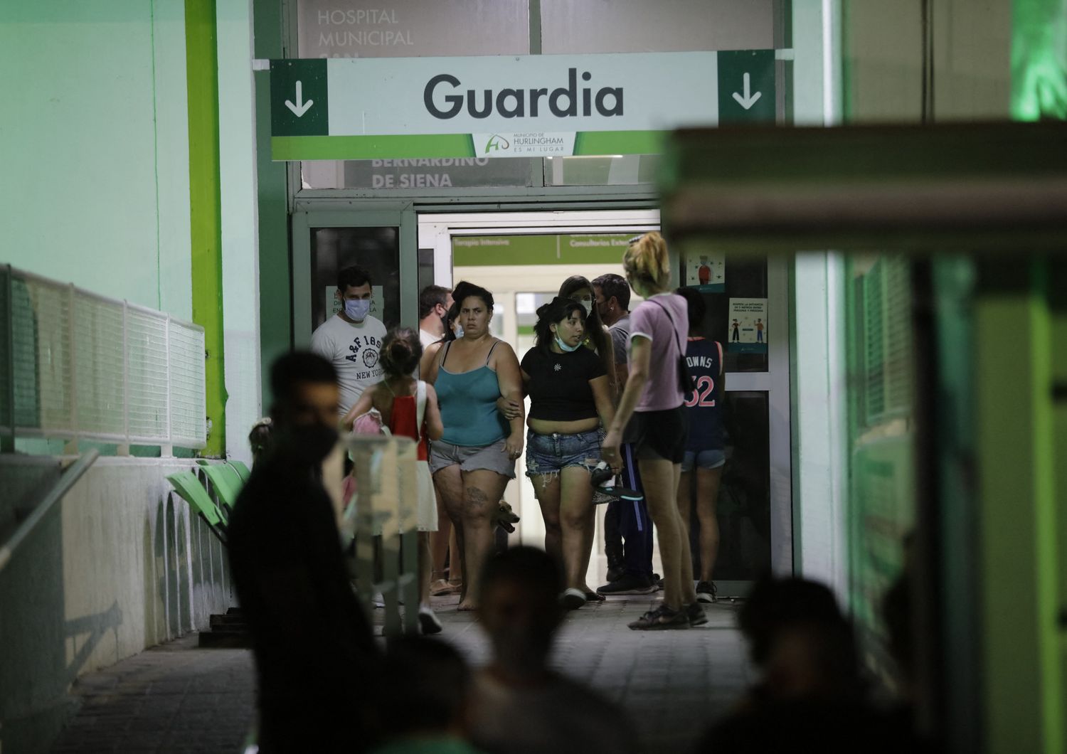 Familiari delle persone ricoverate in ospedale per la partita di cocaina tagliata male in Argentina