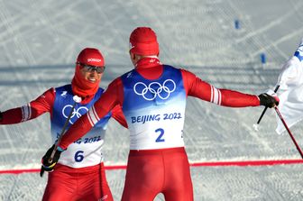 Pechino 2022 sci fondo skiathlon doppietta russa