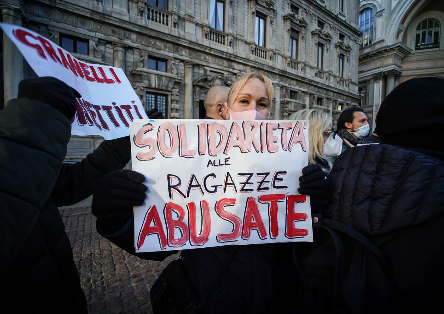 Una manifestazione della Lega contro le violenze della notte di Capodanno a Milano