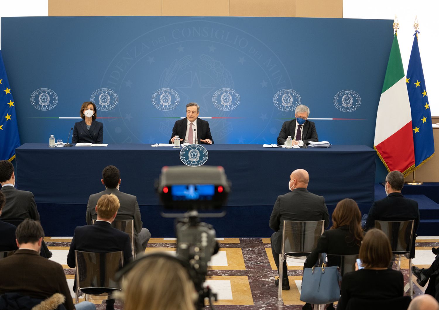 La conferenza stampa del premier Mario Draghi insieme ai ministri Marta Cartabia e Daniele Franco