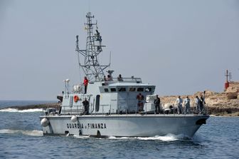 Una motovedetta della Guardia di Finanza