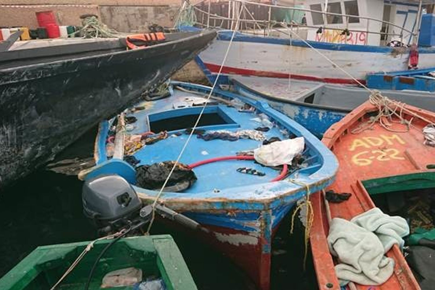 Barca dei migranti a Lampedusa