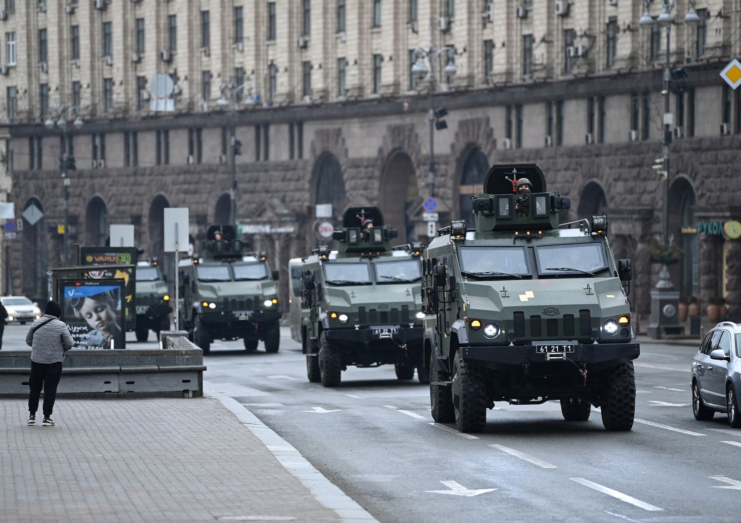 Mezzi dell'esercito ucraino nel centro di Kiev